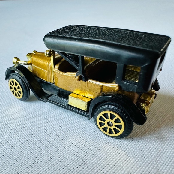 💚 READERS DIGEST VINTAGE COLLECTIBLE MINIATURE 1:64 CLASSIC CAR NO. 306 💥 - Picture 4 of 6
